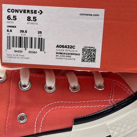 Converse WMNS CHUCK 70 PLUS HI
WATERMELON SLUSHY/MHITE/BLACK A06432C Platforms - Picture 16 of 16